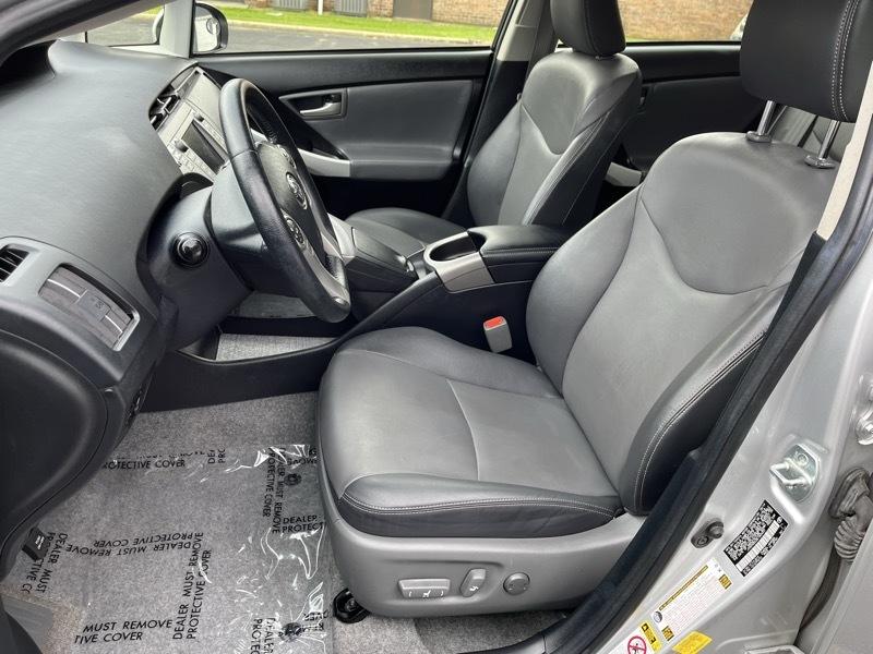 Toyota Prius 5dr HB Five (Natl) 2014