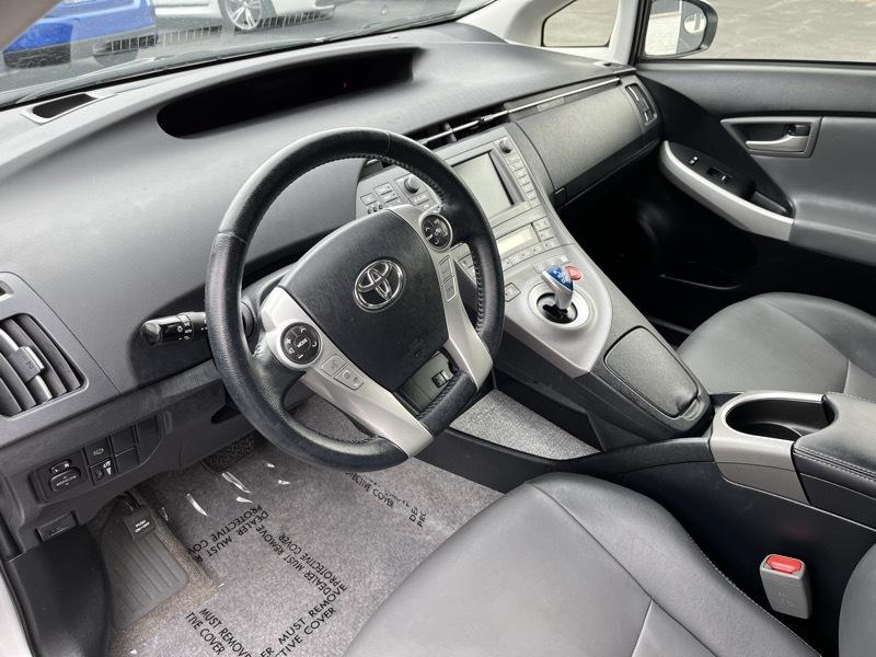Toyota Prius 5dr HB Five (Natl) 2014