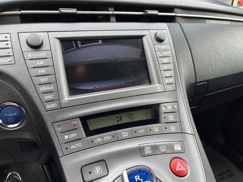 Toyota Prius 5dr HB Five (Natl) 2014