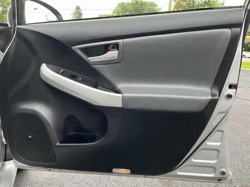 Toyota Prius 5dr HB Five (Natl) 2014
