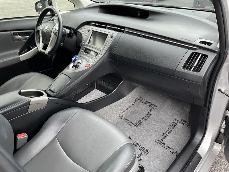 Toyota Prius 5dr HB Five (Natl) 2014