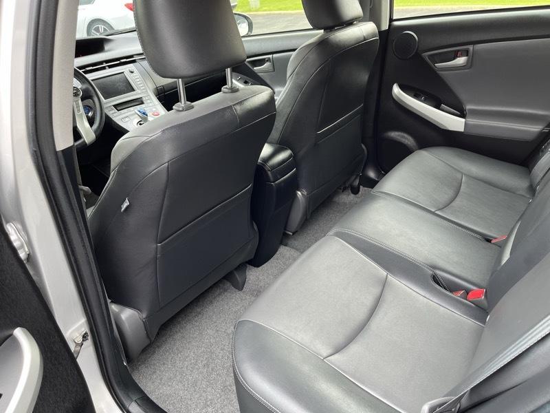Toyota Prius 5dr HB Five (Natl) 2014