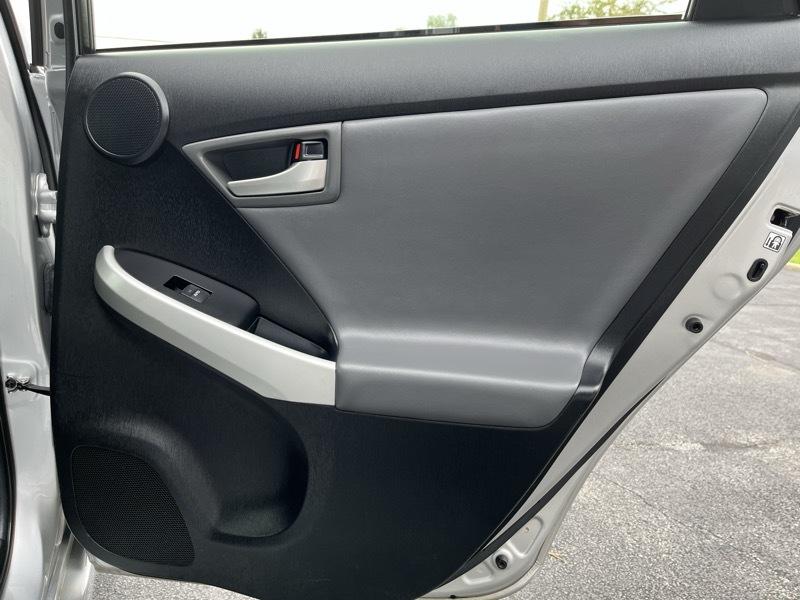Toyota Prius 5dr HB Five (Natl) 2014