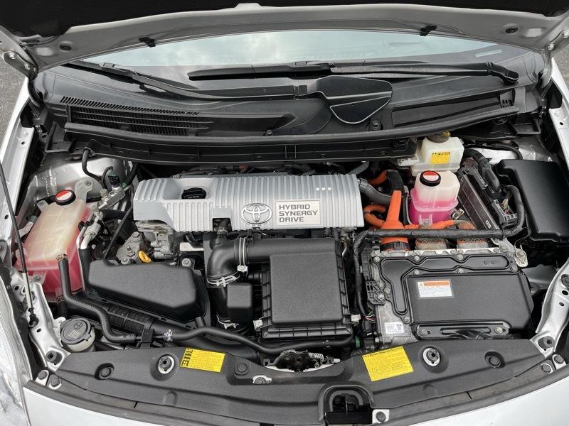 Toyota Prius 5dr HB Five (Natl) 2014