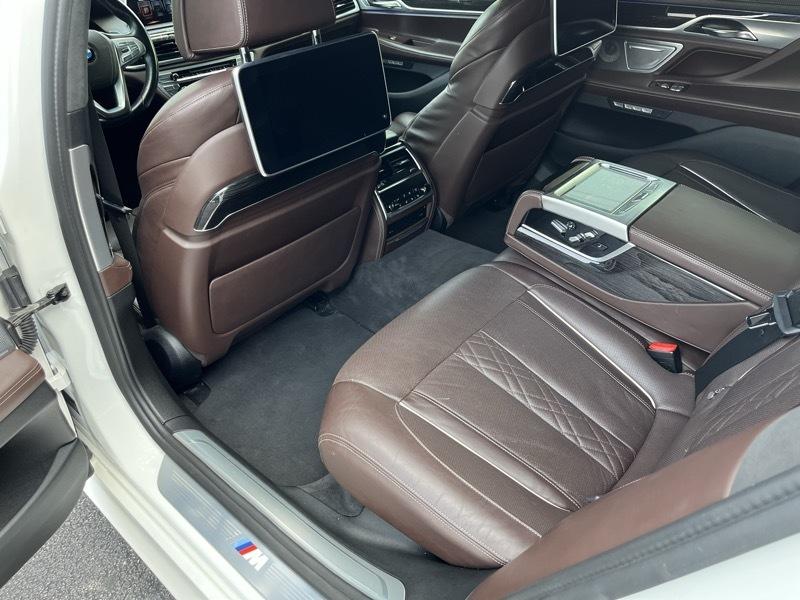 BMW 7-Series 750i xDrive 2016