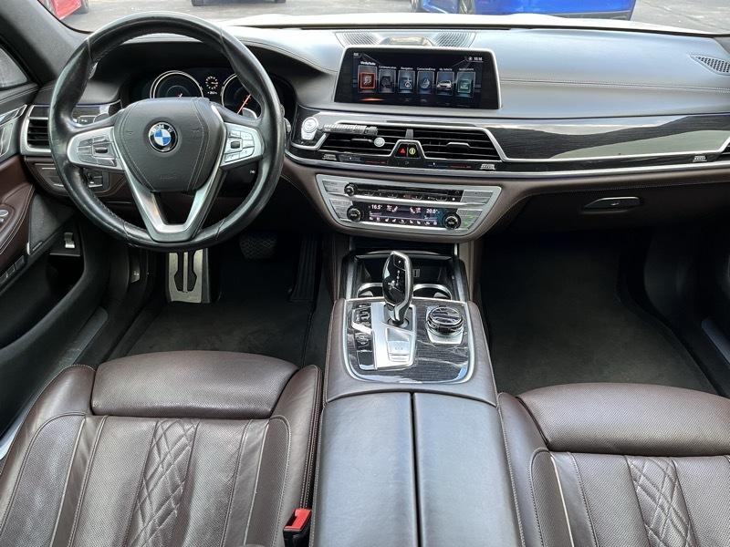 BMW 7-Series 750i xDrive 2016
