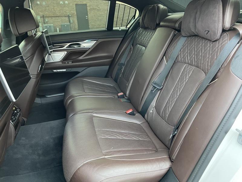 BMW 7-Series 750i xDrive 2016