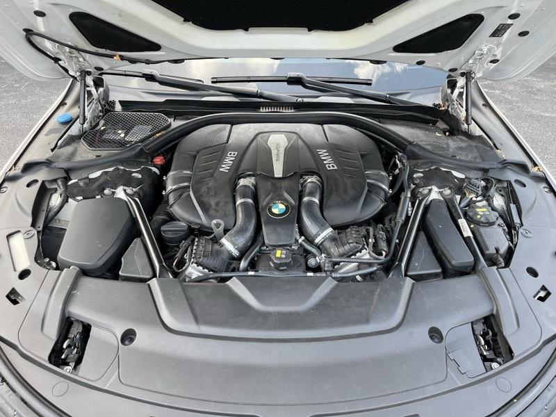 BMW 7-Series 750i xDrive 2016