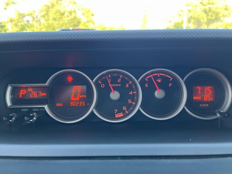 Scion xB 5-Door Wagon 5-Spd MT 2012