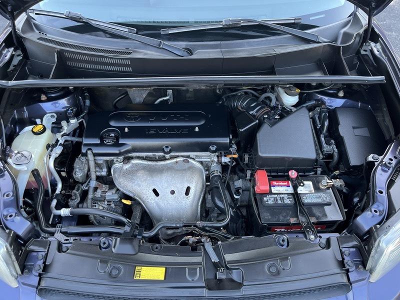 Scion xB 5-Door Wagon 5-Spd MT 2012