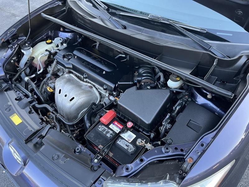 Scion xB 5-Door Wagon 5-Spd MT 2012