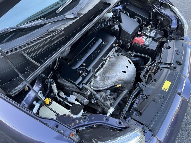 Scion xB 5-Door Wagon 5-Spd MT 2012