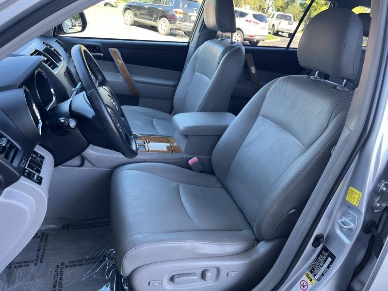 Toyota Highlander Hybrid Limited 4WD 2010