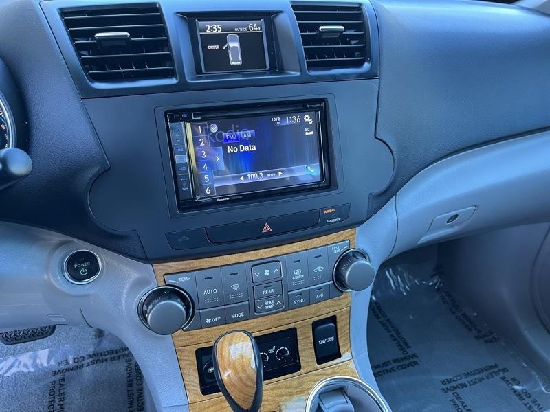 Toyota Highlander Hybrid Limited 4WD 2010