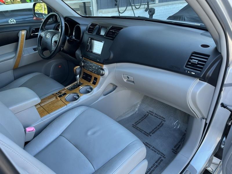 Toyota Highlander Hybrid Limited 4WD 2010