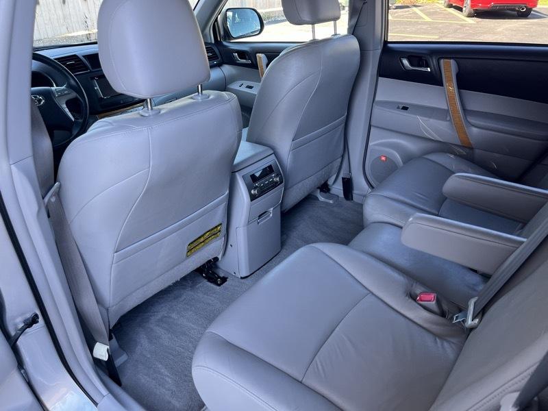 Toyota Highlander Hybrid Limited 4WD 2010