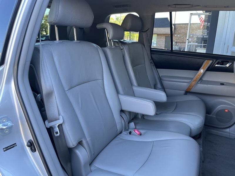 Toyota Highlander Hybrid Limited 4WD 2010