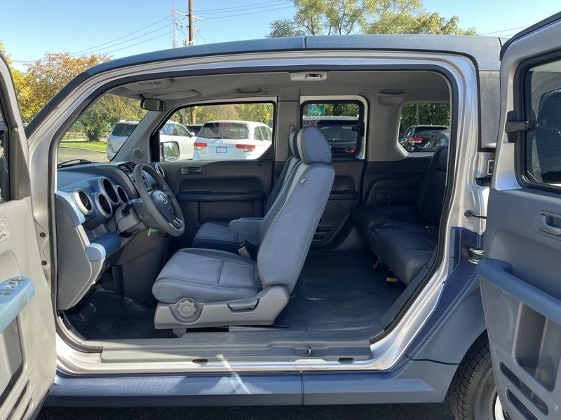 Honda Element LX 2WD AT 2006