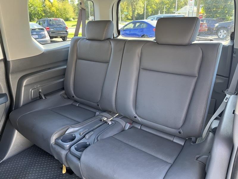 Honda Element LX 2WD AT 2006