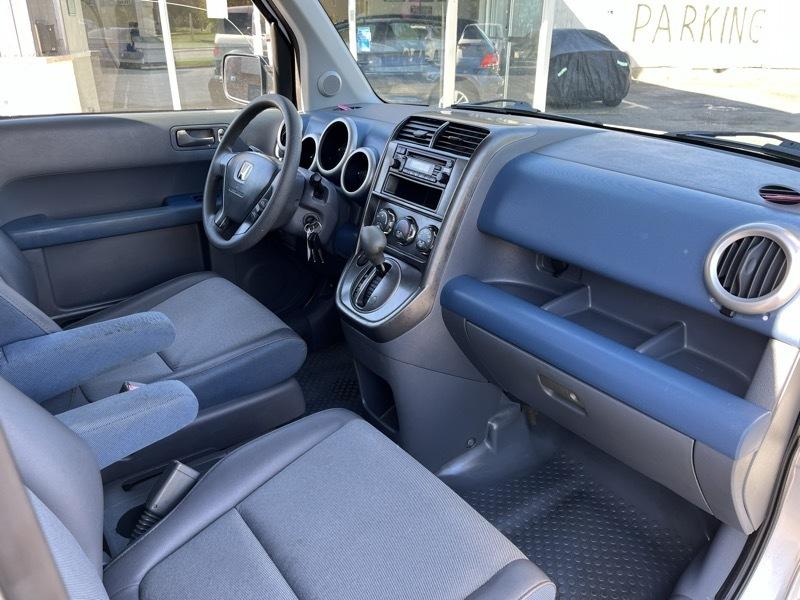 Honda Element LX 2WD AT 2006