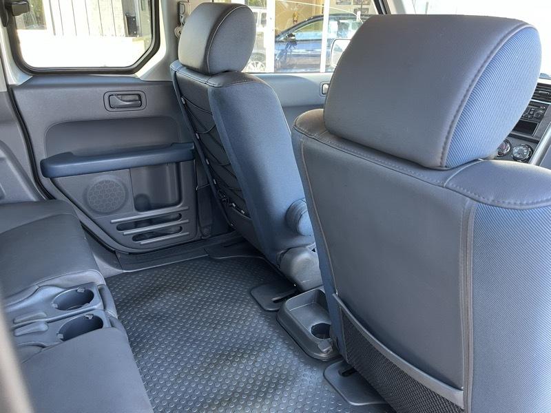 Honda Element LX 2WD AT 2006