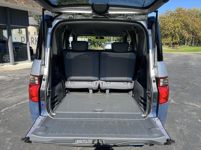 Honda Element LX 2WD AT 2006