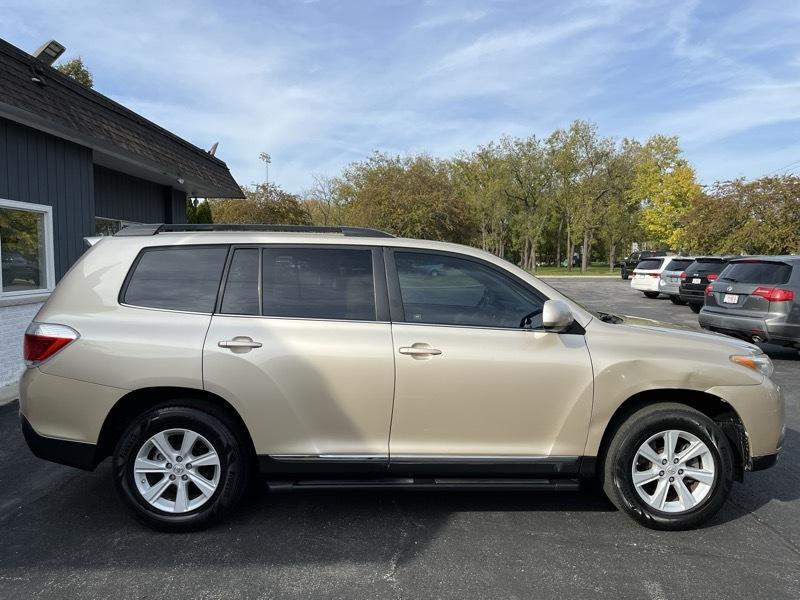 Toyota Highlander Base 4WD 2013