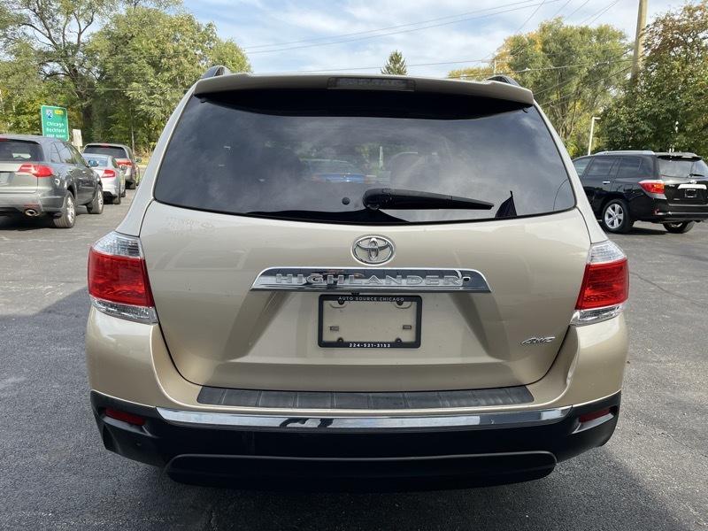 Toyota Highlander Base 4WD 2013