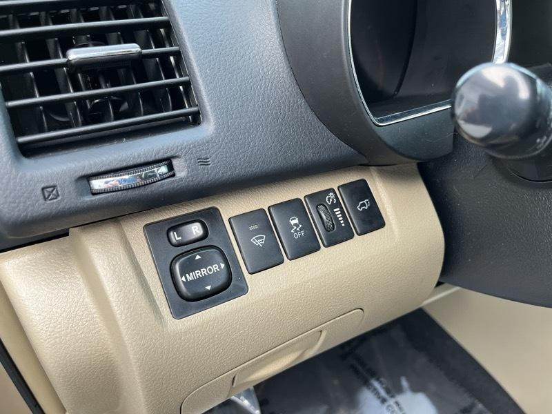 Toyota Highlander Base 4WD 2013