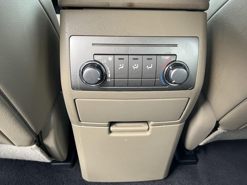 Toyota Highlander Base 4WD 2013