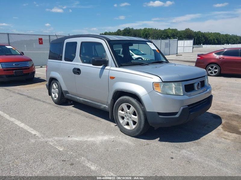 Honda Element EX 4WD AT 2010