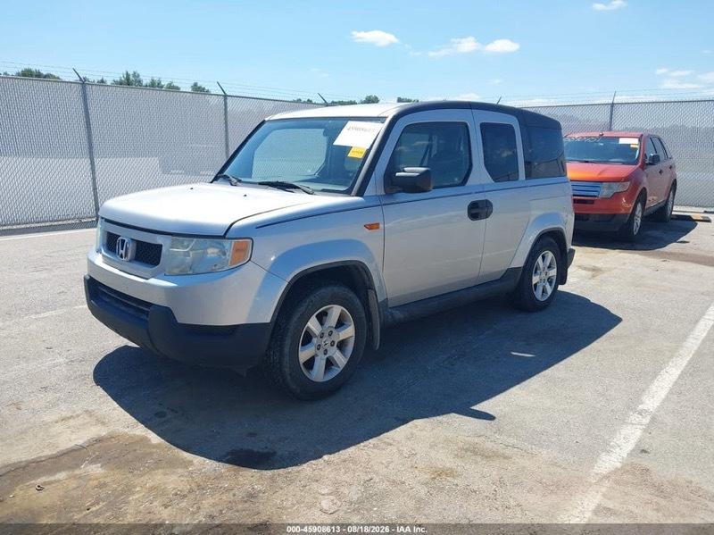 Honda Element EX 4WD AT 2010