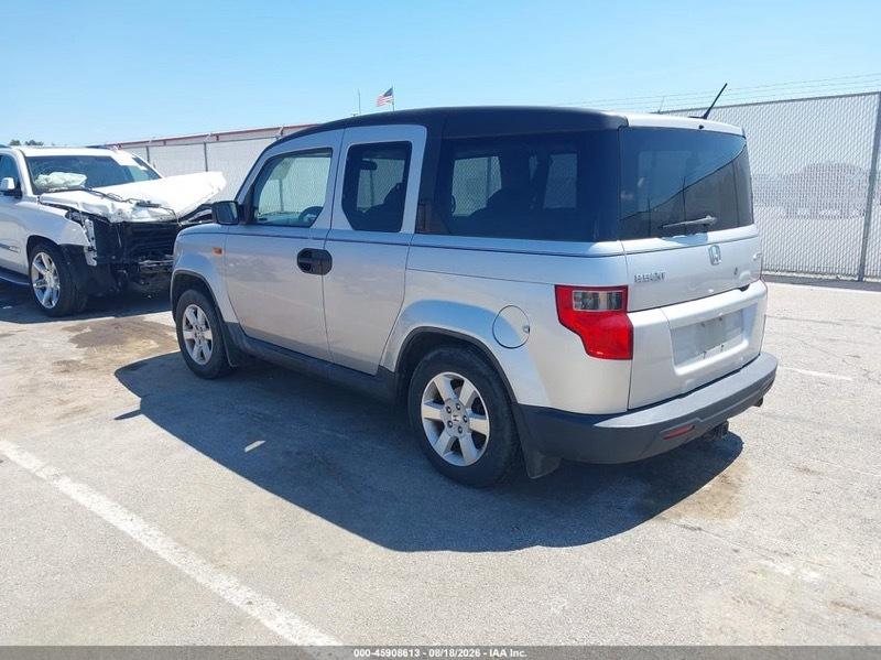 Honda Element EX 4WD AT 2010