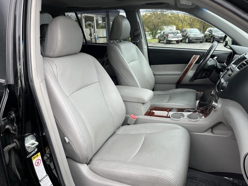 Toyota Highlander Limited 4WD 2013