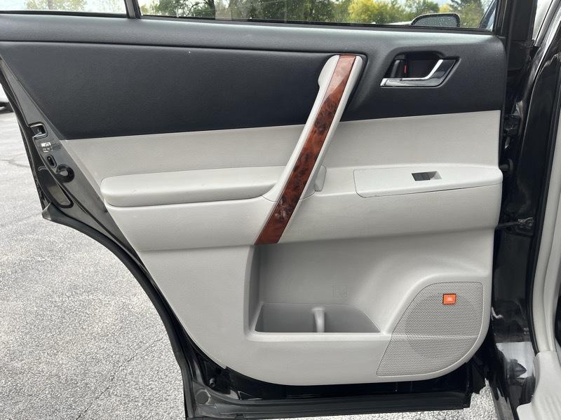 Toyota Highlander Limited 4WD 2013