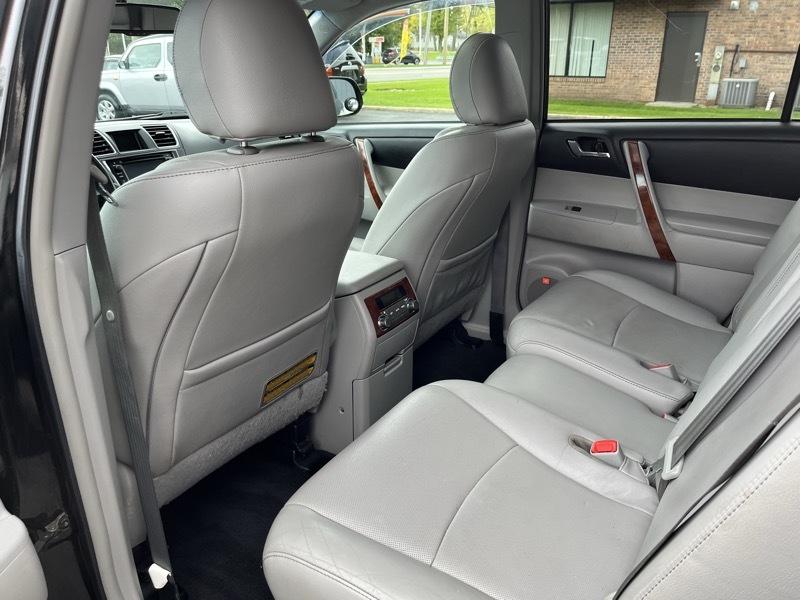 Toyota Highlander Limited 4WD 2013