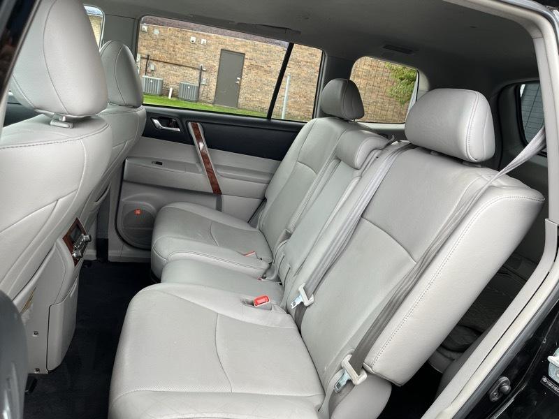 Toyota Highlander Limited 4WD 2013