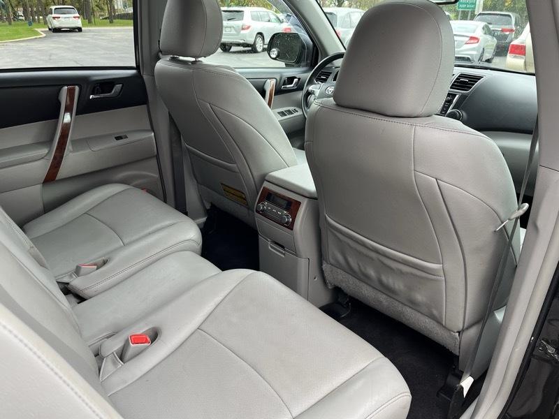 Toyota Highlander Limited 4WD 2013