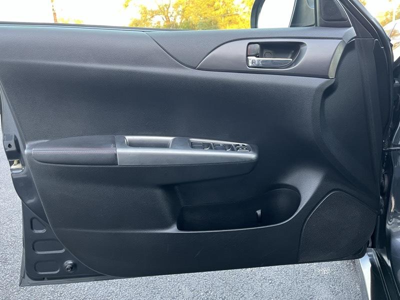 Subaru Impreza WRX 5-Door 2012