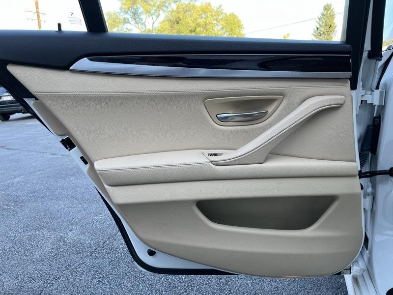 BMW 5-Series 535i xDrive 2015