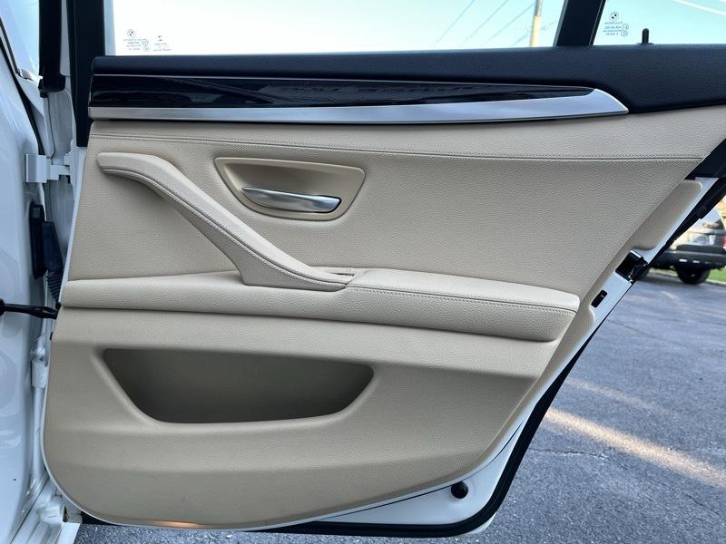 BMW 5-Series 535i xDrive 2015