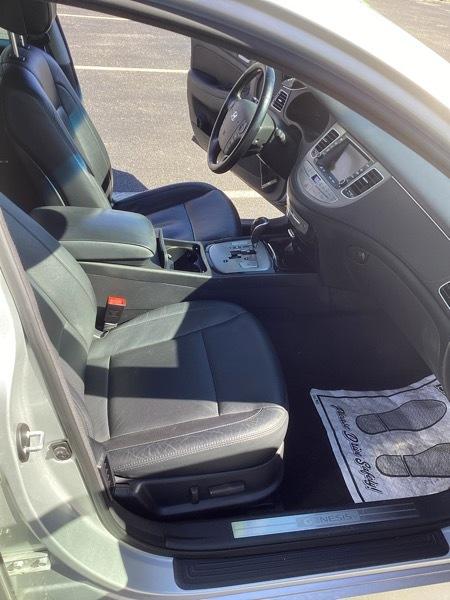 Hyundai Genesis 3.8L 2013