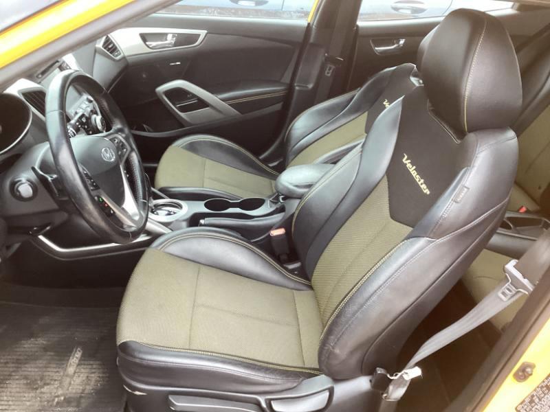 Hyundai Veloster Base 6MT 2016