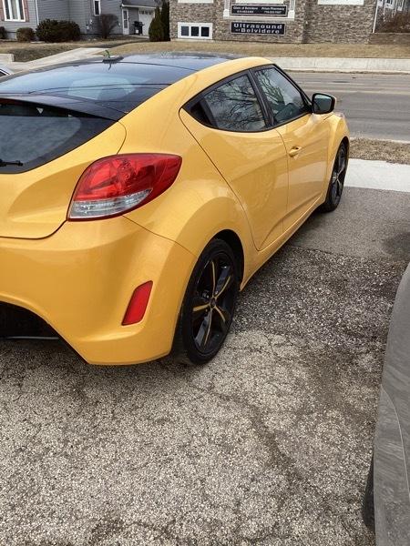 Hyundai Veloster Base 6MT 2016