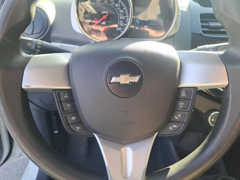 Chevrolet Spark 1LT CVT 2015