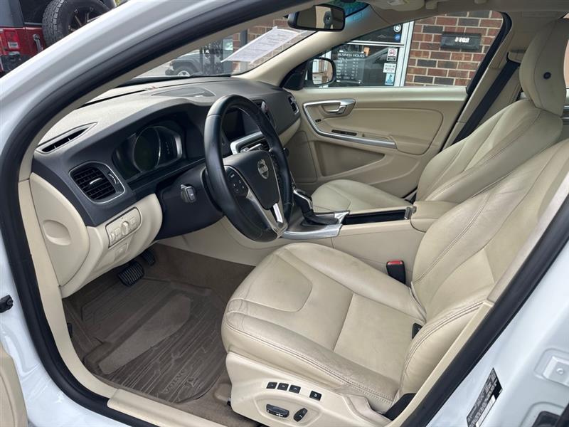 Volvo S60 2.5 Platinum 4WD 2015