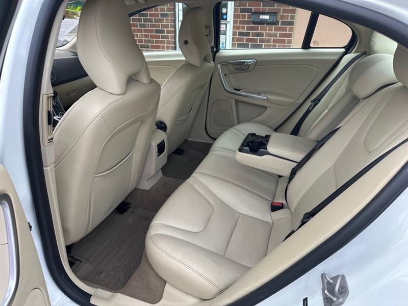 Volvo S60 2.5 Platinum 4WD 2015