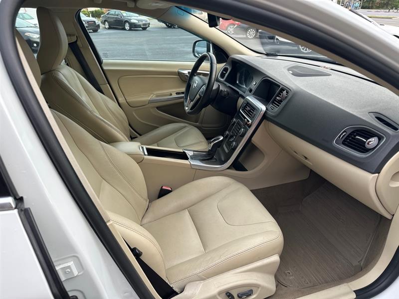 Volvo S60 2.5 Platinum 4WD 2015