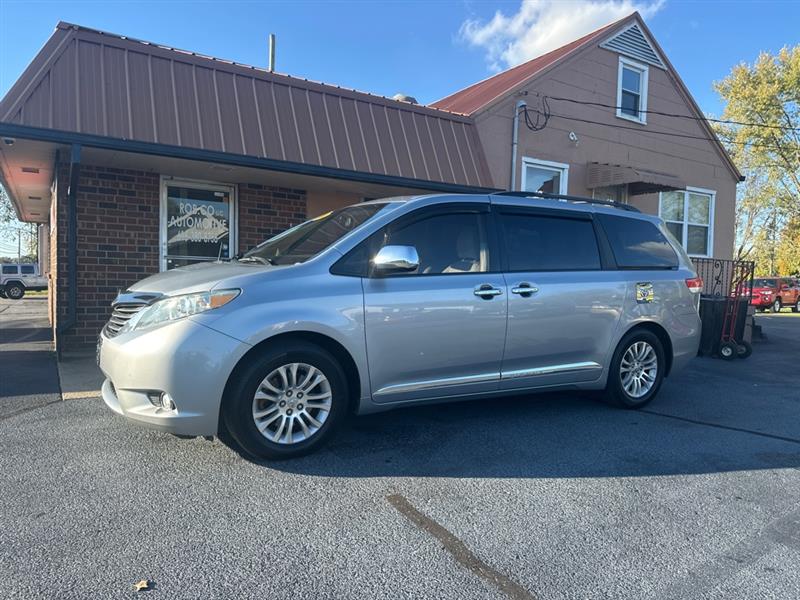 2014 Toyota Sienna XLE FWD 8-Passenger V6