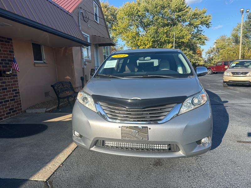 Toyota Sienna XLE FWD 8-Passenger V6 2014